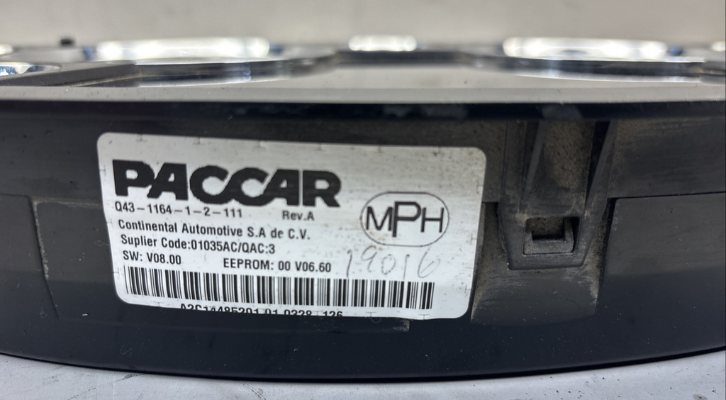 Kenworth T680 Speedometer Gauge Cluster Q43-1164-1-2-111