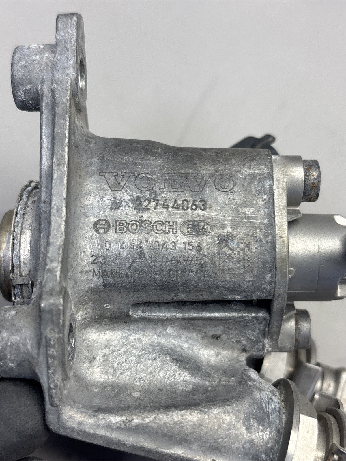 Genuine Volvo 22744063 DEF Doser Injector / DEF Dosage Valve
