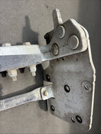 PETERBILT 587 Kenworth T680 L48-6089-002; L48-6087 HOOD BRACKET L85-6090 Paccar