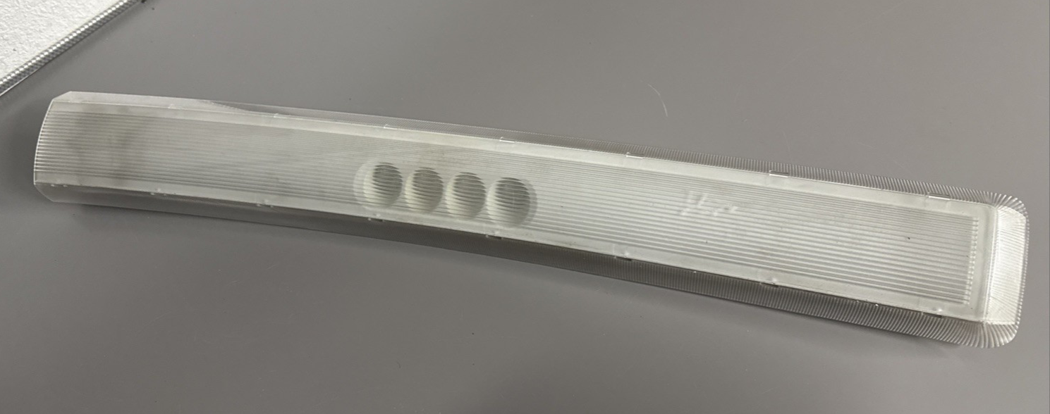 Freightliner Dome, Ambient Sleeper Light Right Hand Side A22-73821-001