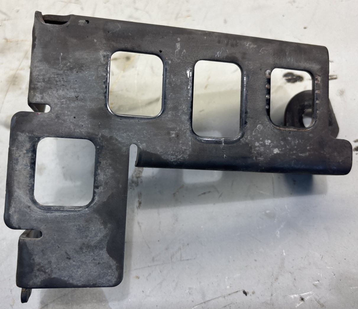 2019 Paccar MX13 Engine Bracket 2043594 (502-18580)