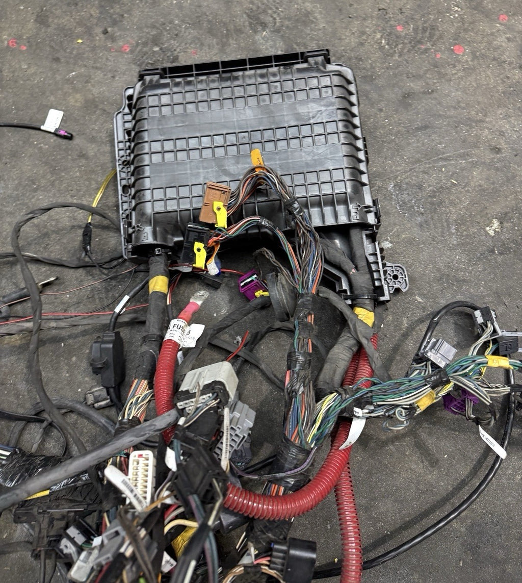Complete 2019 Freightliner Cascadia In cab wiring harness