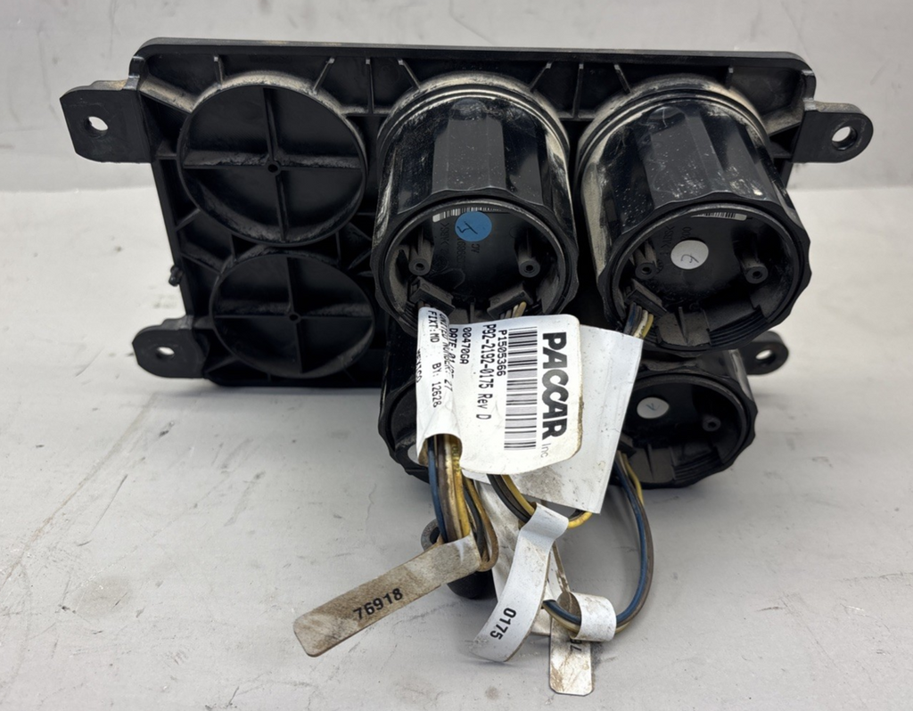 PACCAR Kenworth   Cluster Panel W/ 4 Gauges  P/N: S64-1284-0400