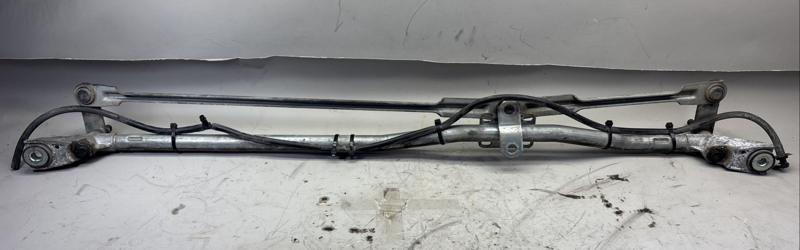 OEM FREIGHTLINER LINKAGE WINDSHIELD WIPER A22-72752-002 / NO MOTOR