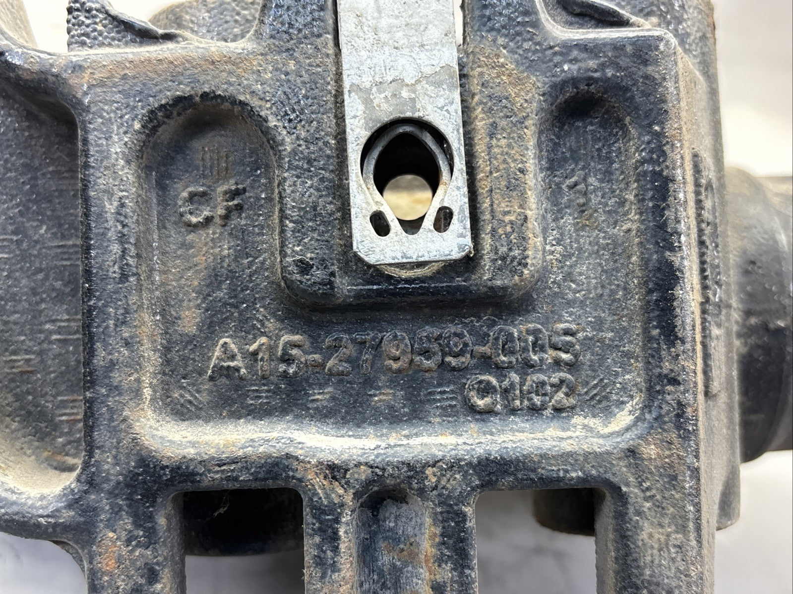 FREIGHTLINER - Tow Housing Brkt, RH A15-27959-005