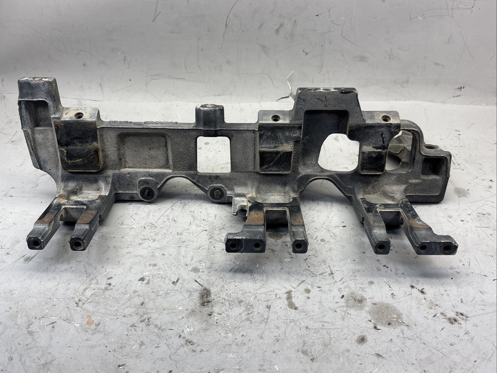 Peterbilt 579 Paccar MX13 EGR Bracket 2052195 2019 OEM