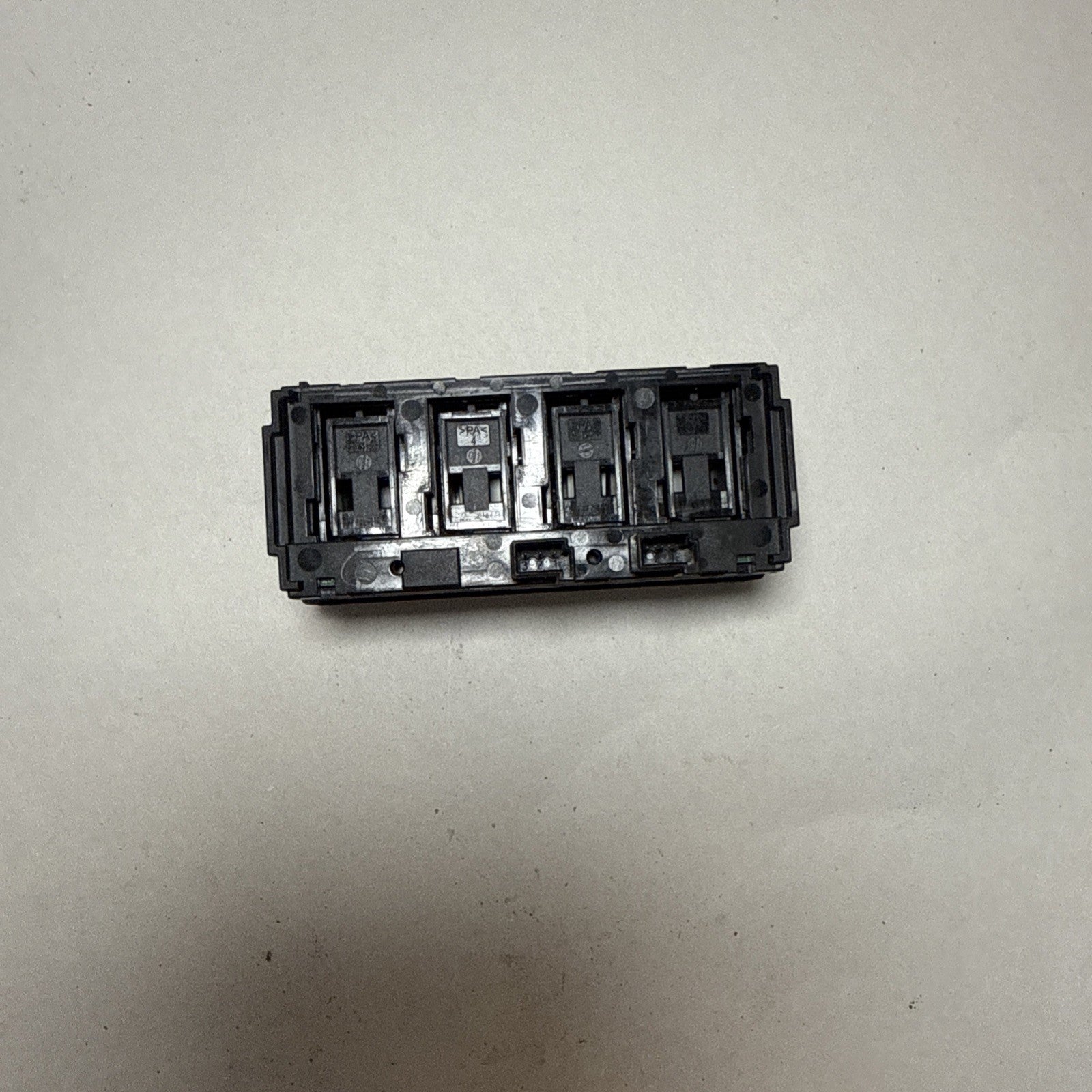 Freightliner Cascadia A06-90732-000 Sleeper Switch Panel