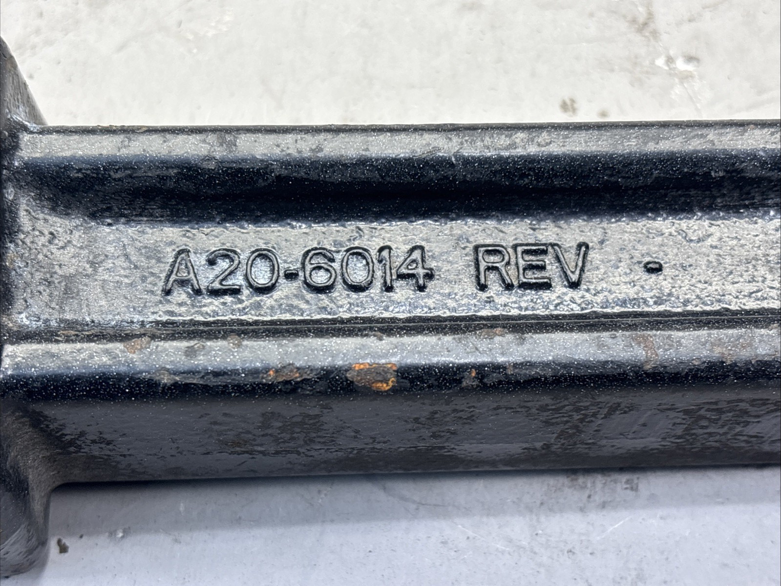 GENUINE PACCAR A20-6014 REV KENWORTH PETERBILT TOW HOOK W/O PINS 14264AA