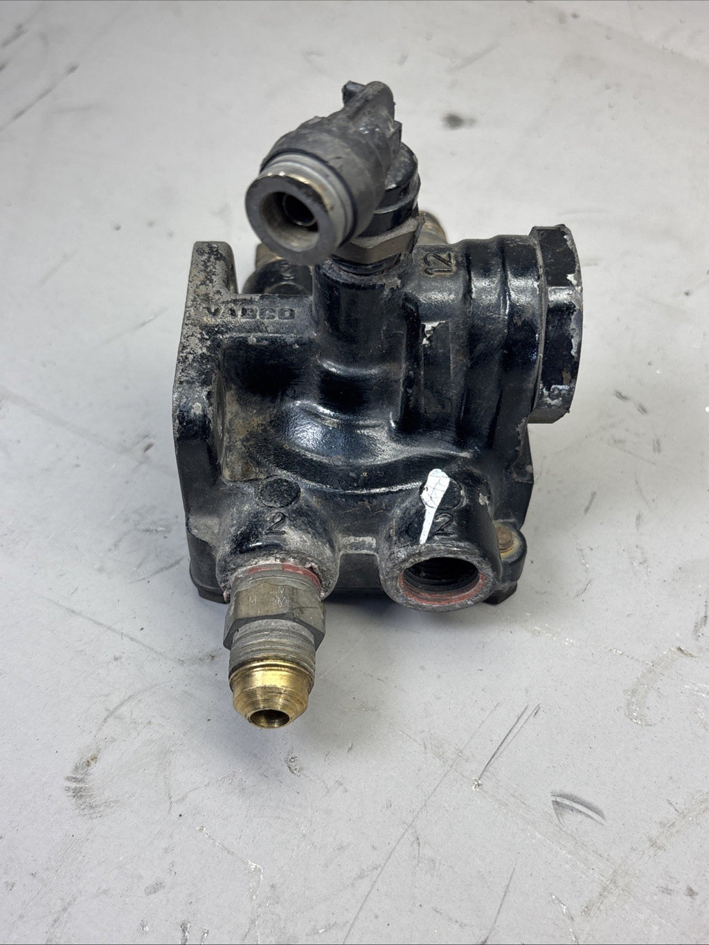 FREIGHTLINER CASCADIA ABS BRAKE VAVLE WABCO 4735000006 OEM 473 500 000 6