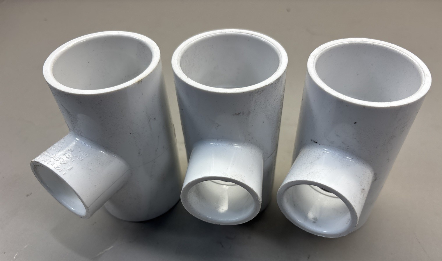 LASCO 1-1/2" x 1-1/2" x 1" PVC Sch. 40 Reducing Tee - Lot of 3