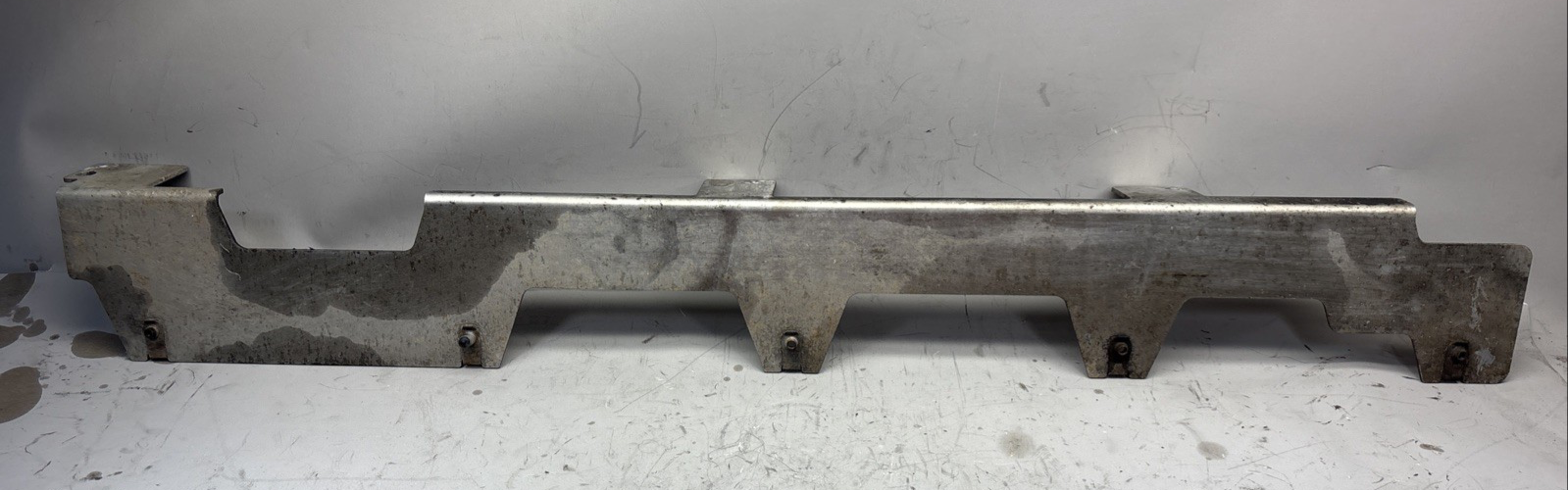 PACCAR  AIR SKIRT BRACKET   T11-6198R