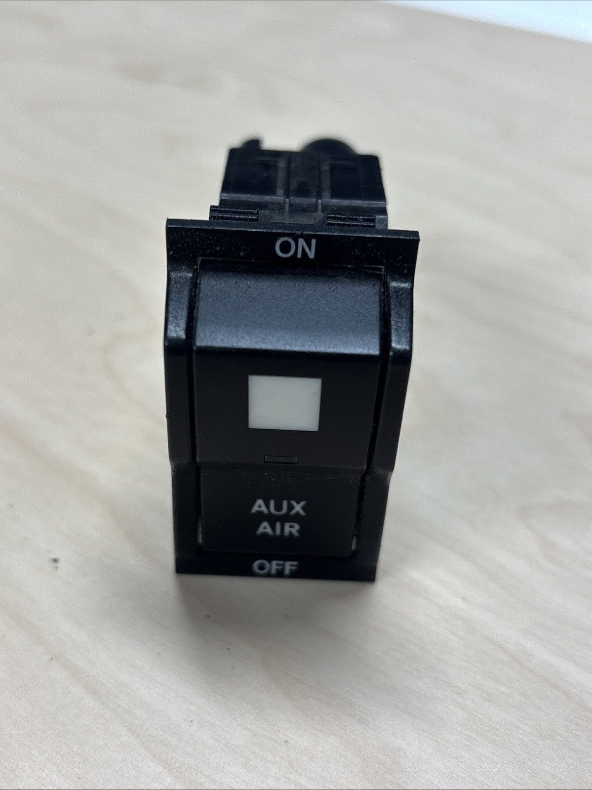 Freightliner AUX AIR A12-26539-006