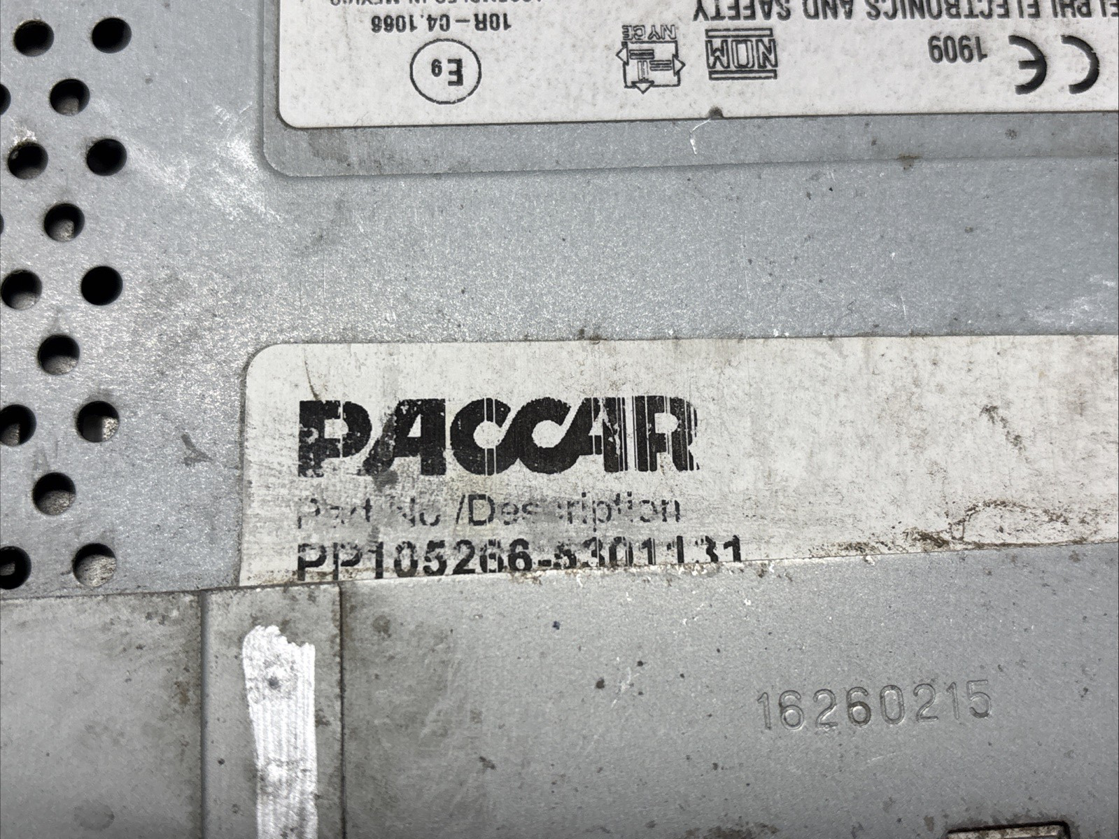 PACCAR KENWORTH RADIO 24115421 DELPHI 28478912