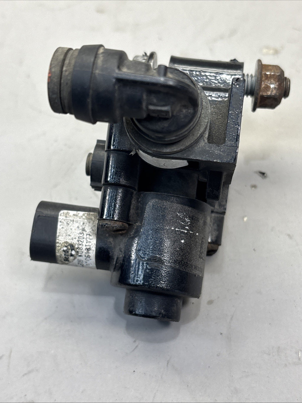 OEM BENDIX SMS-9700 AIR SOLENOID ASSEMBLY - K083203