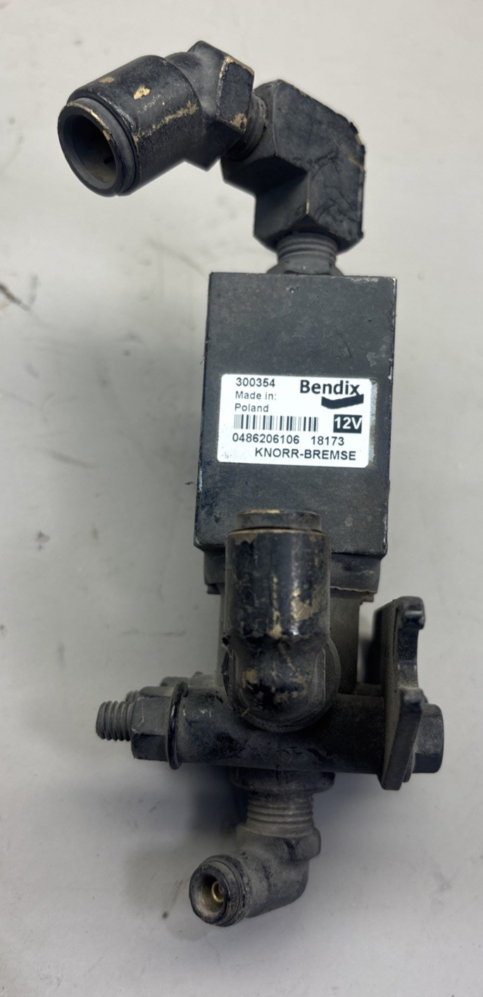 Bendix 300354 Solenoid Valve