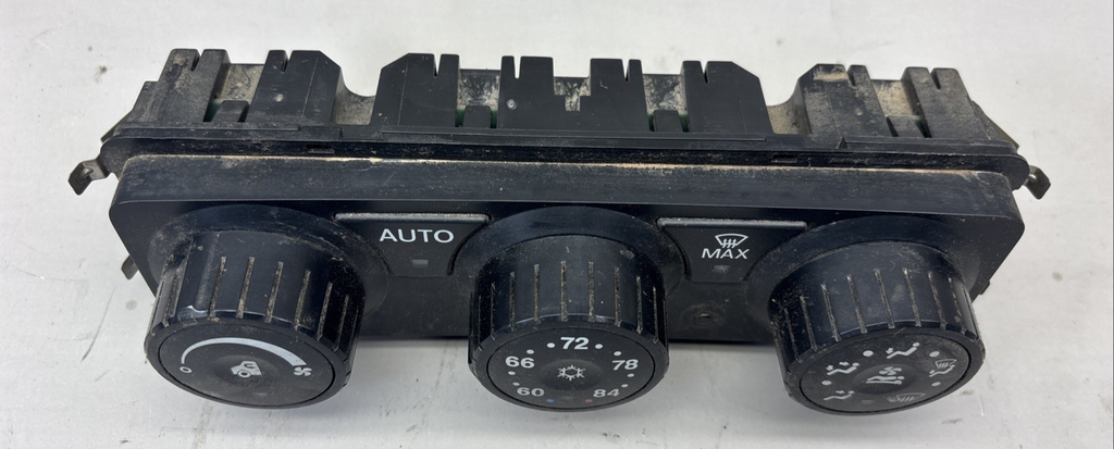 PACCAR F21-1028-2381 HVAC Control Assembly A/C TEMPERATURE CONTROLER