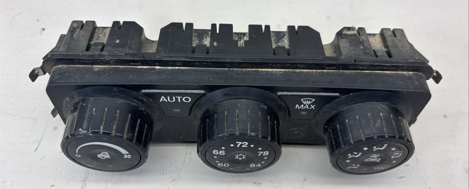 PACCAR F21-1028-2381 HVAC Control Assembly A/C TEMPERATURE CONTROLER