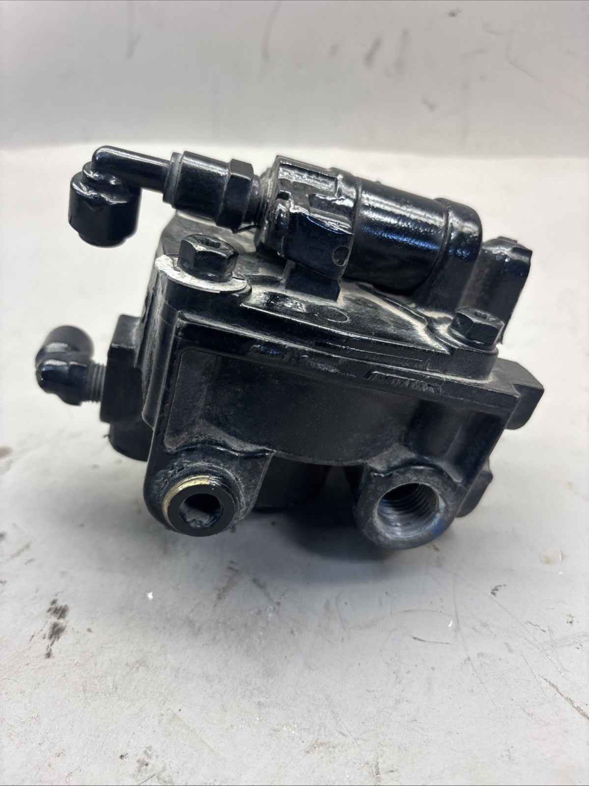 Bendix K071866 BRAKE RELAY AIR VALVE