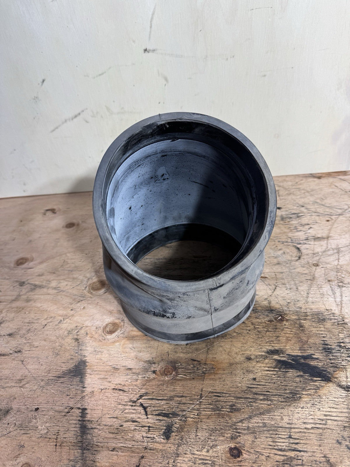 21 KENWORTH  D04-1018 ELBOW - 45 DEGREE REDUCER