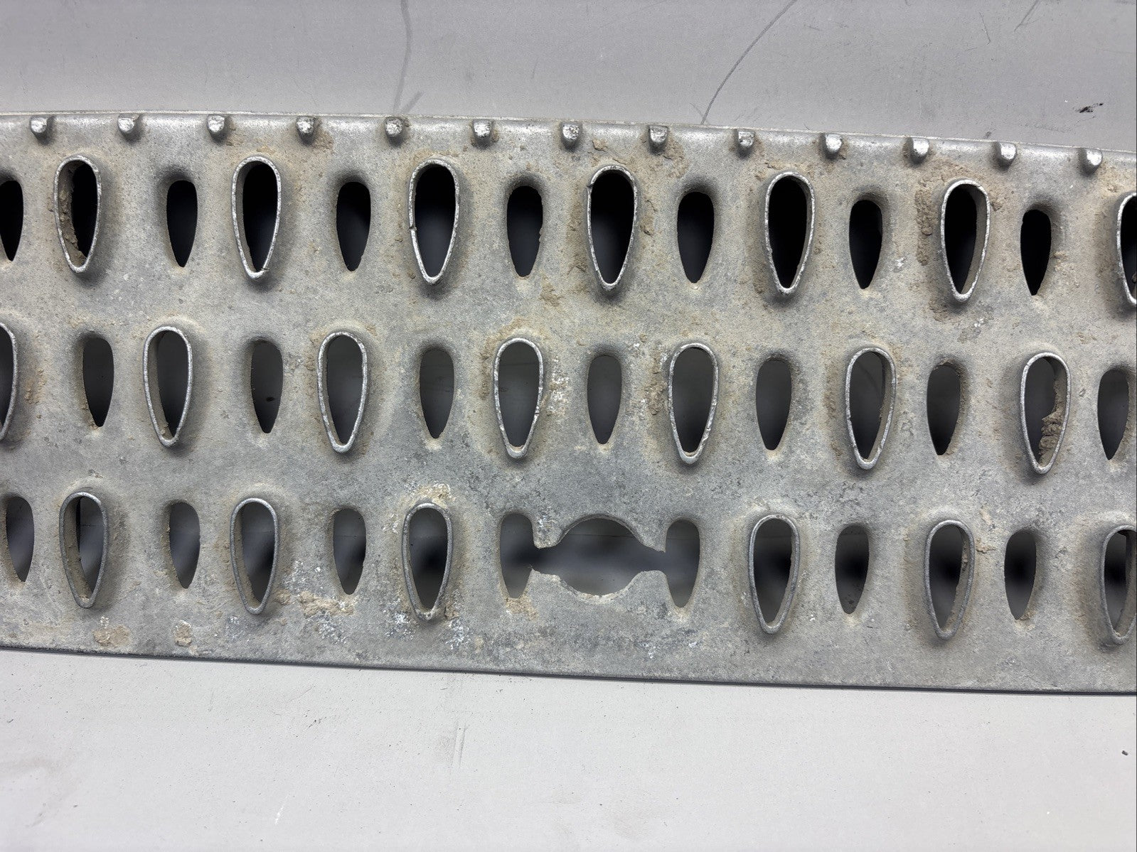 Genuine Paccar A82-6000 Cab Access Fairing Step Assembly DAMAGE
