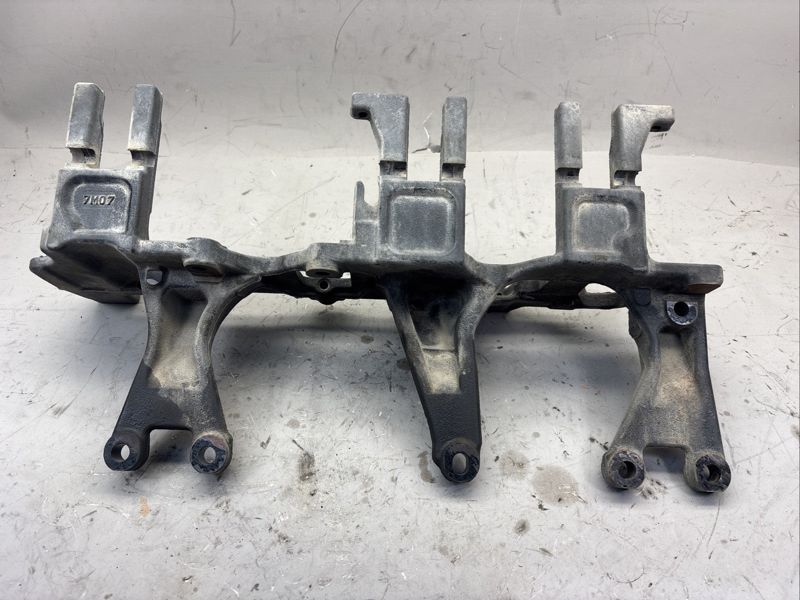 Peterbilt 579 Paccar MX13 EGR Bracket 2052195 2019 OEM