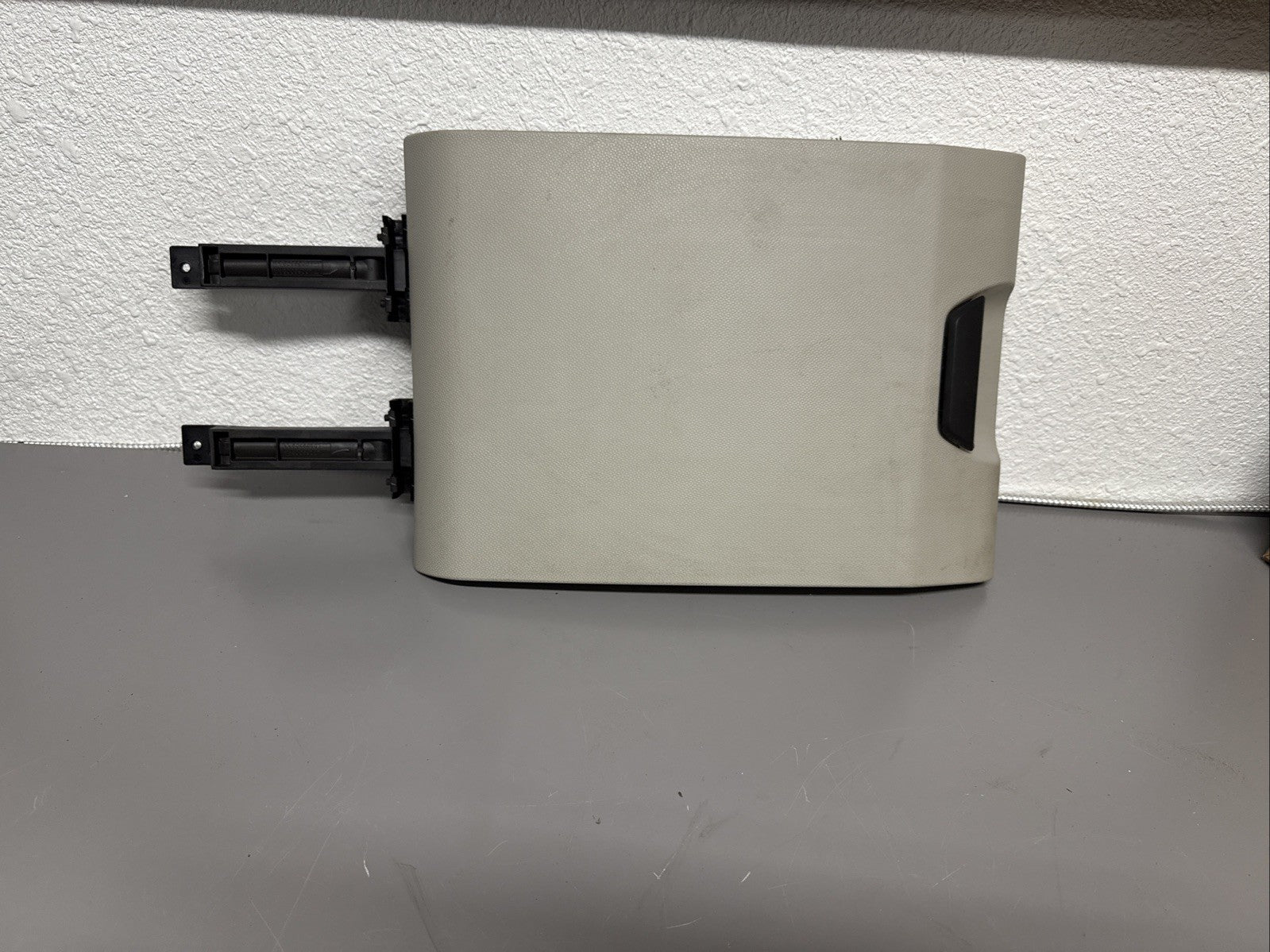 FREIGHTLINER CASCADIA LEFT OVER HEAD STORAGE CABINET DOOR 18-68889-000