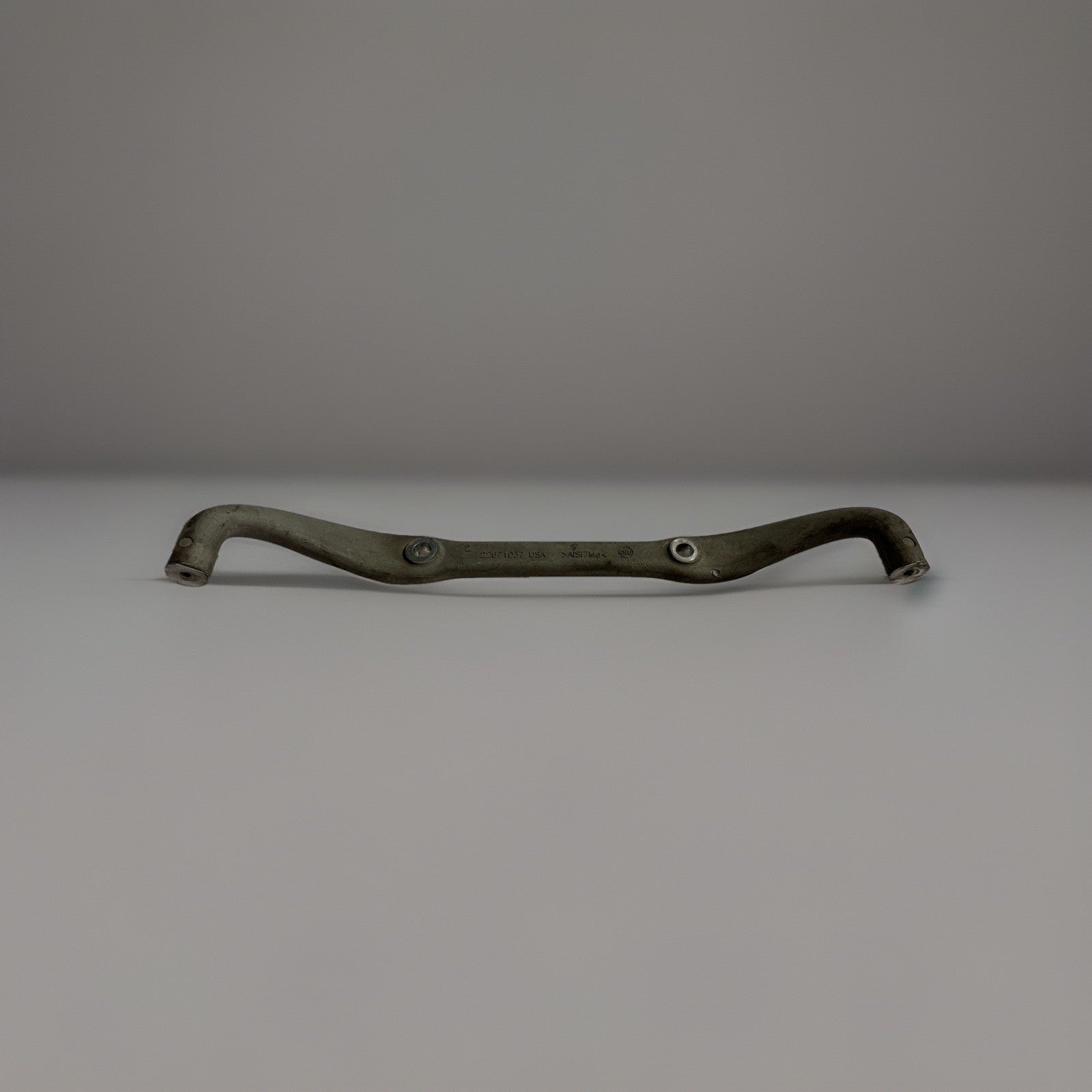 22671037 Genuine Volvo Bracket