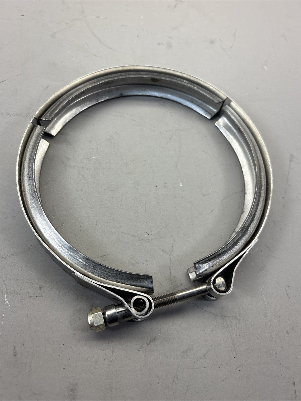 OEM MACK/VOLVO EXHAUST V-CLAMP P/N 21021850 / R.G.RAYO10769/ 010769