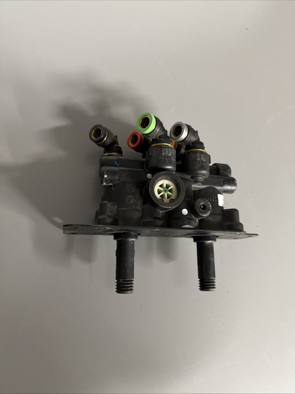 BENDIX BRAKE VALVE 5018303