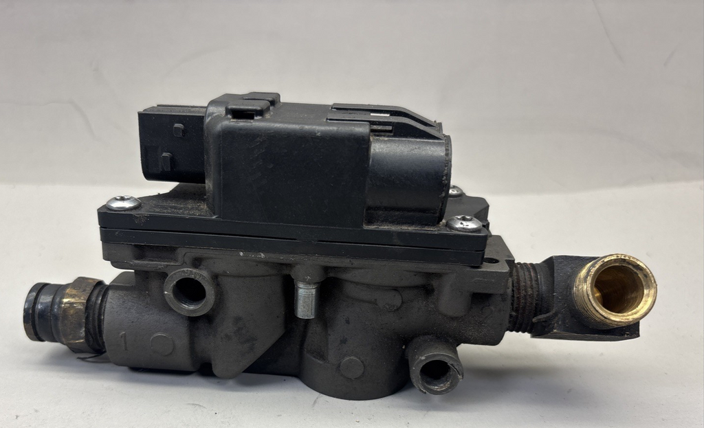 Freightliner Cascadia 126 Wabco ABS Modulator Solenoid Valve 4721965003 OEM