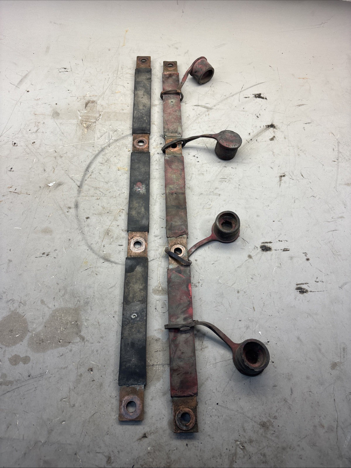 OEM Volvo Truck Battery Jumper Strap Bus Bar Positive / Negative - PN 21107828