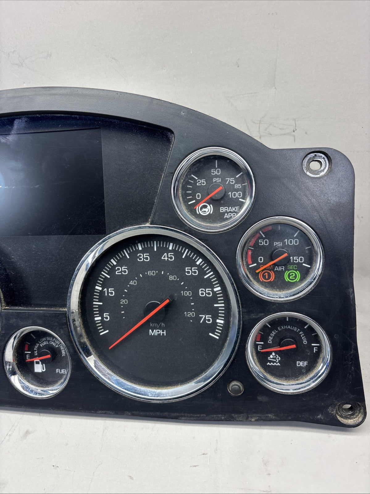Kenworth T680 Speedometer Gauge Cluster Q43-1164-1-2-111