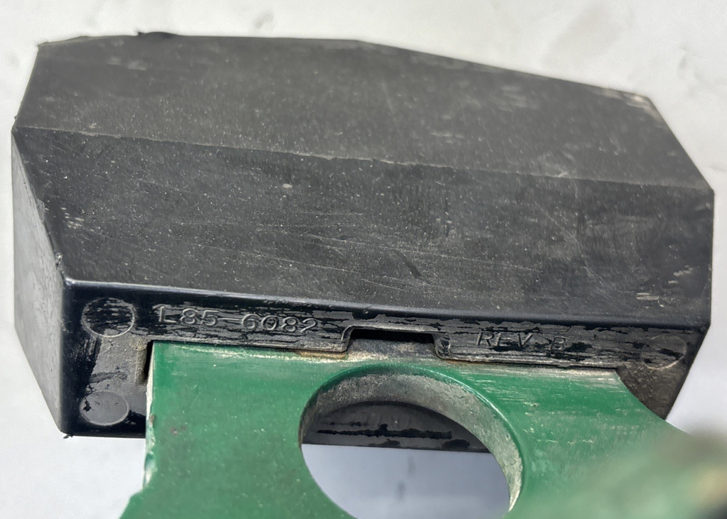 Replaces L85-6082 KENWORTH SUPPORT HOOD BRACKET LH