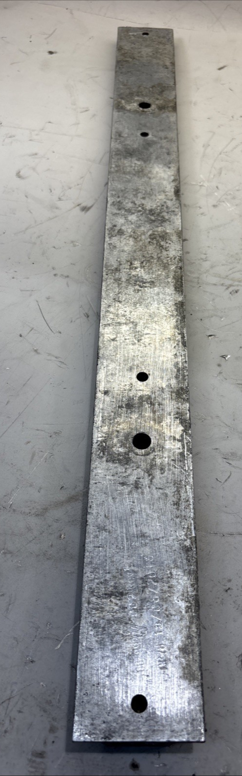 2018-2024 FREIGHTLINER CASCADIA BATTERY BOX RENAINER BRACKET 06-89374-002 OEM