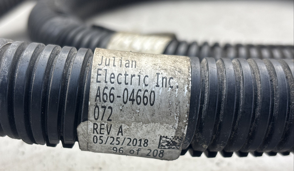 FREIGHTLINER CASCADIA 126 BATTERY NEGATIVE GROUND WIRE CABLE A66-04660 072 OEM