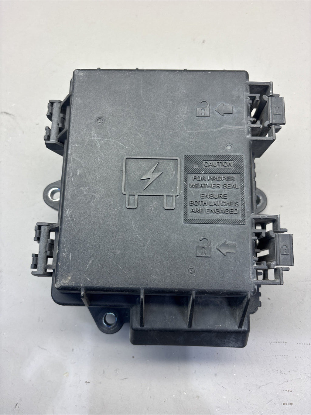 Replaces DELPHI PA66-GF14 2012 VOLVO VNL FUSE BOX ,  WA