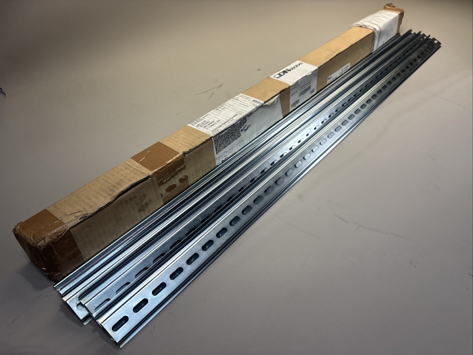 8 AUTOMATION DIRECT DN-R35S1 / 43910/F-1M DINnectors RAILS 3'3'' 35x7.5mm NSMP