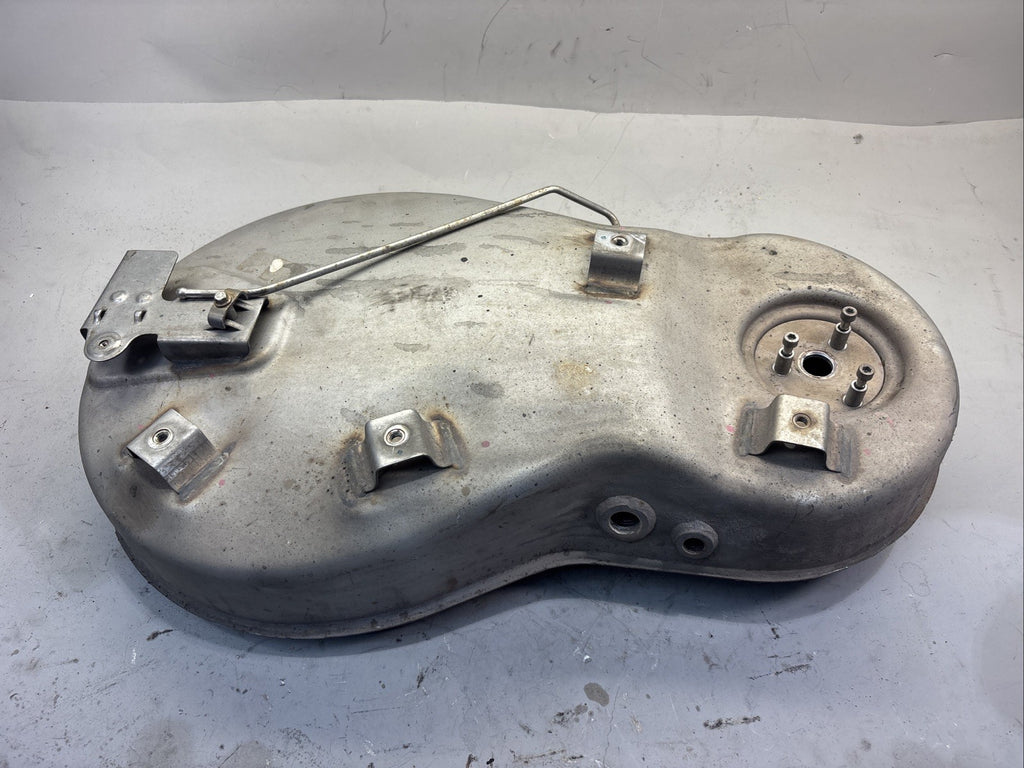 Mack  Volvo 22438983 SCR / DPF Cover
