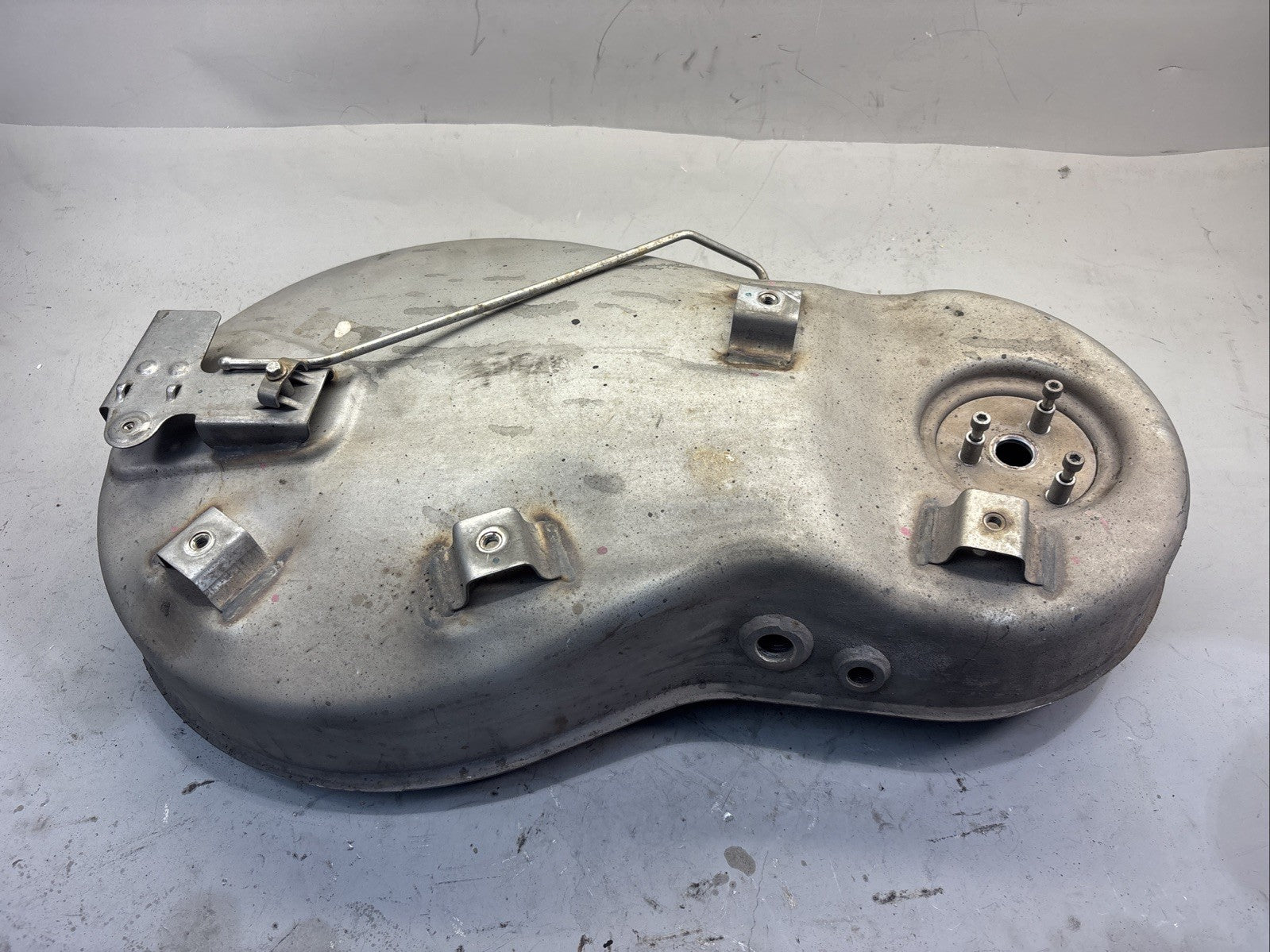 Mack  Volvo 22438983 SCR / DPF Cover