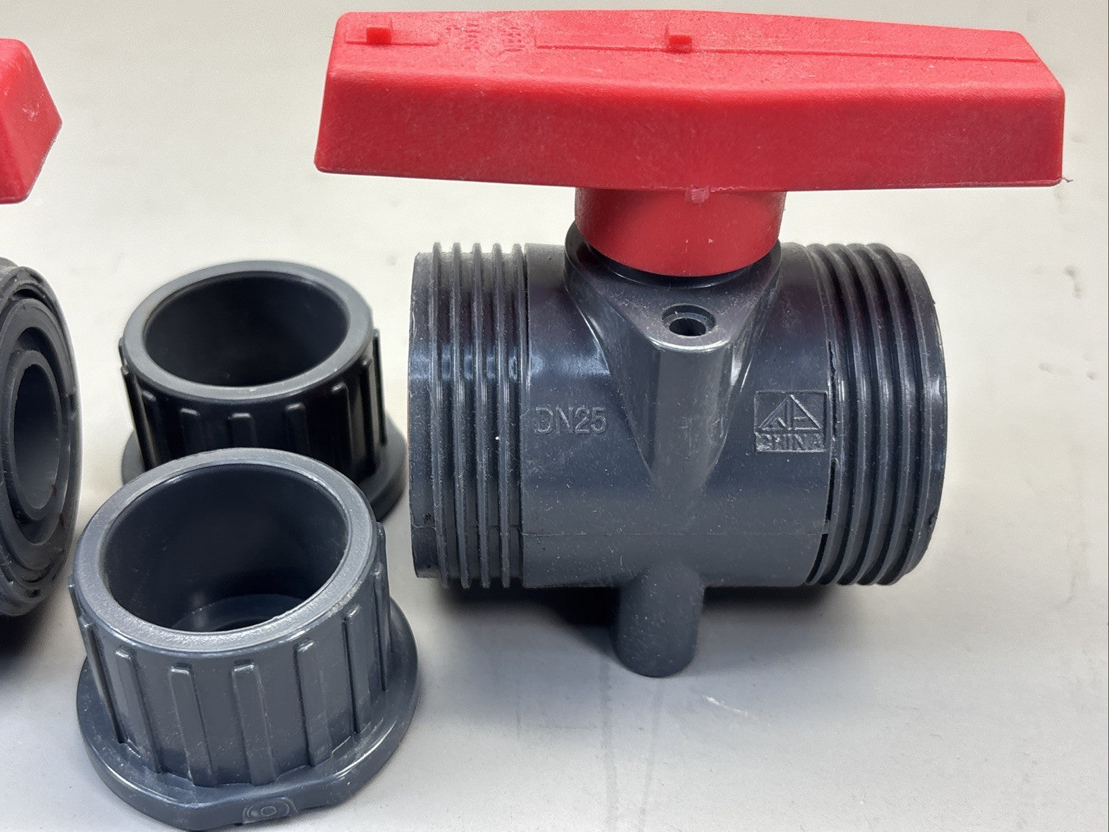 LOT of 2 - PVC Ball Valve DN25 PN10 Union End Gray Red Handle Control