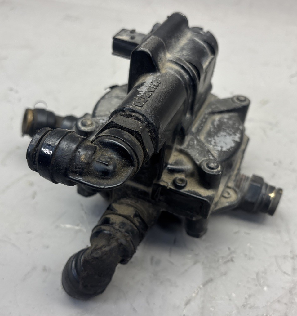 FREIGHTLINER CASCADIA REAR ABS BRAKE RELAY VALVE 4420010061 WABCO OEM