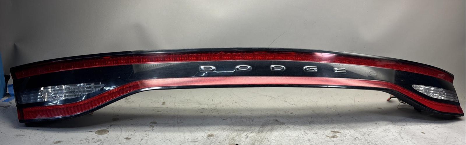 2013-2016 DODGE DART CENTER TRUNK DECKLID LED TAIL LIGHT LAMP 68164500AD OEM