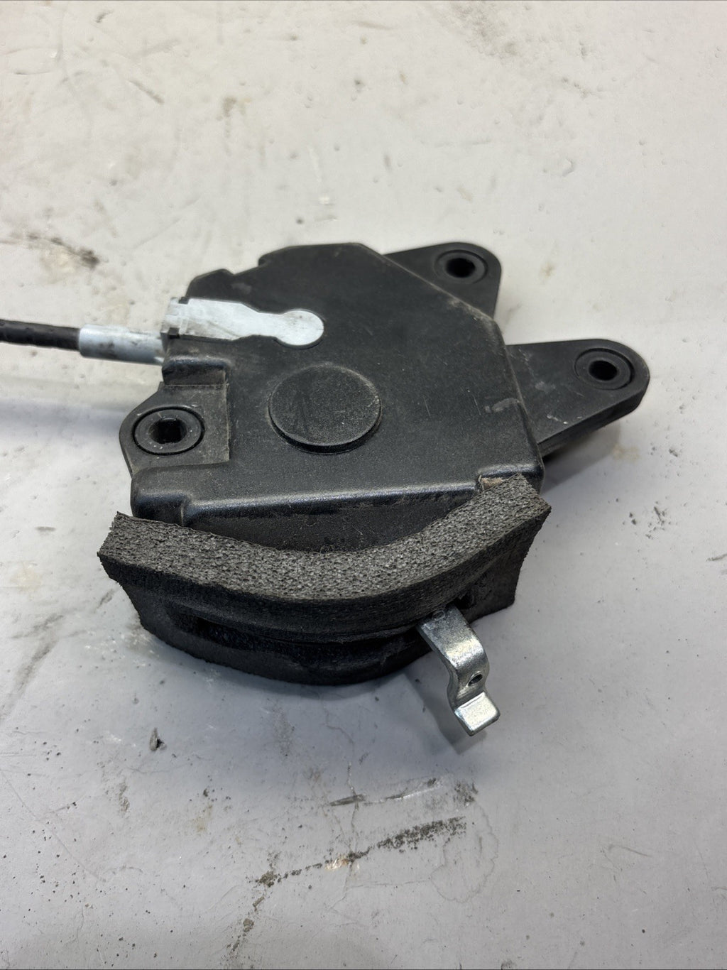 Genuine Volvo VNL VNR Door Lock Actuator Latch Motor 20570722 with Cable