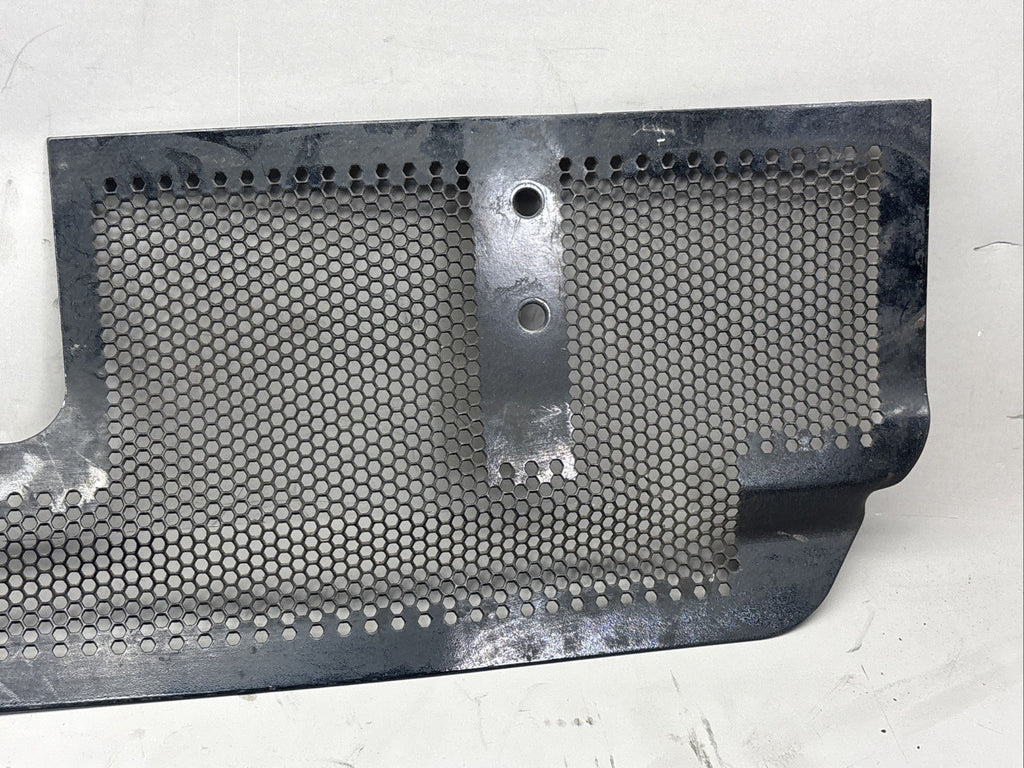 18-24 FREIGHTLINER CASCADIA TRANSMISSION OIL COOLER ROCK GUARD 07-24338-000 OEM