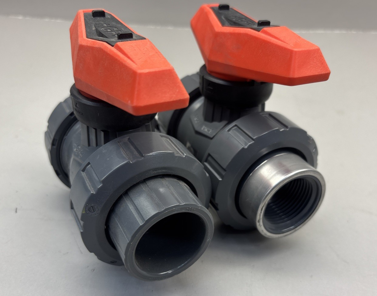 Lot of 2 GF 546PRO DN25, 1" PVC Ball Valve, ONE Socket Ends AND One Threaded END