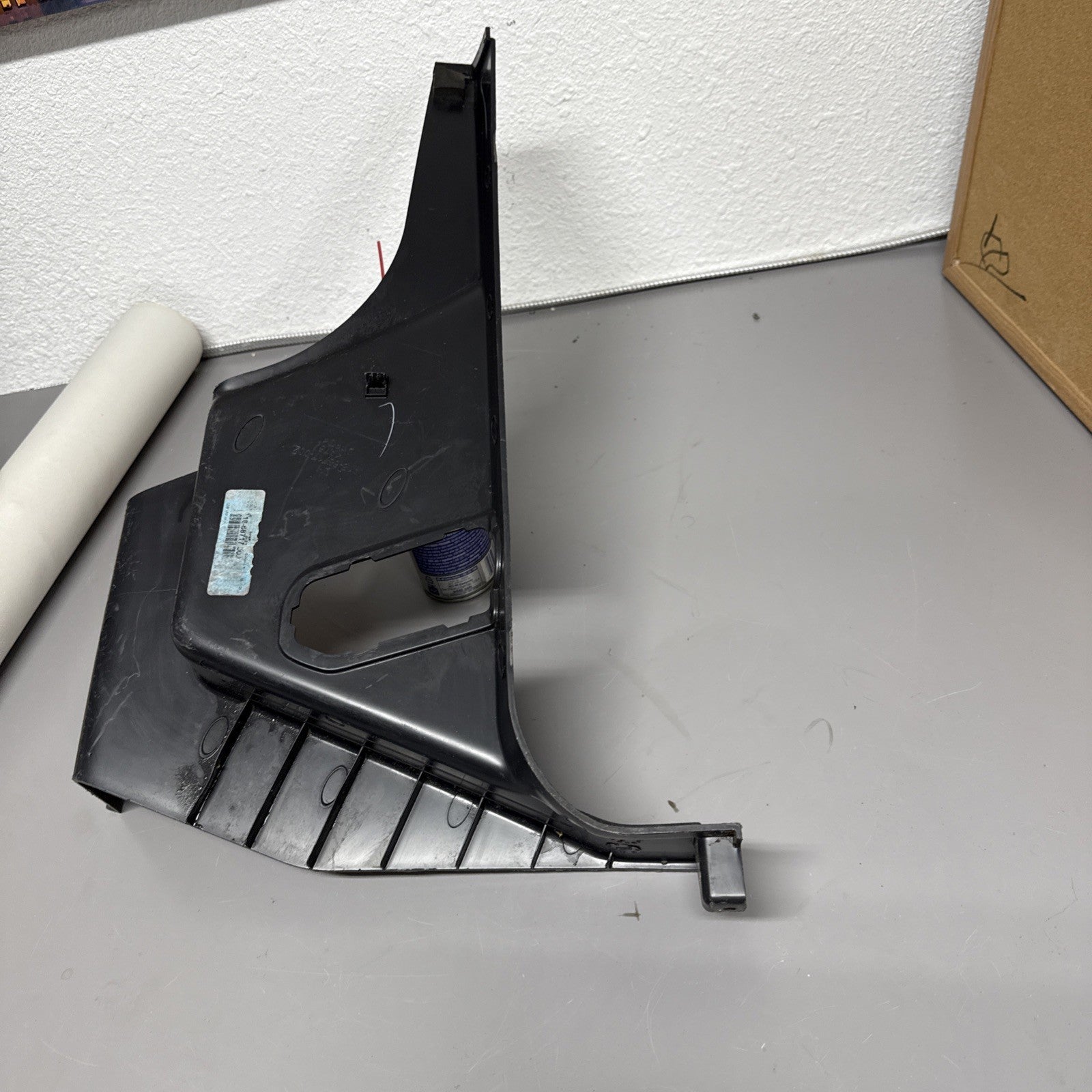 A18-68717-002 Body A Pillar Left Side, Thermoplastic Olefin, for Freightliner