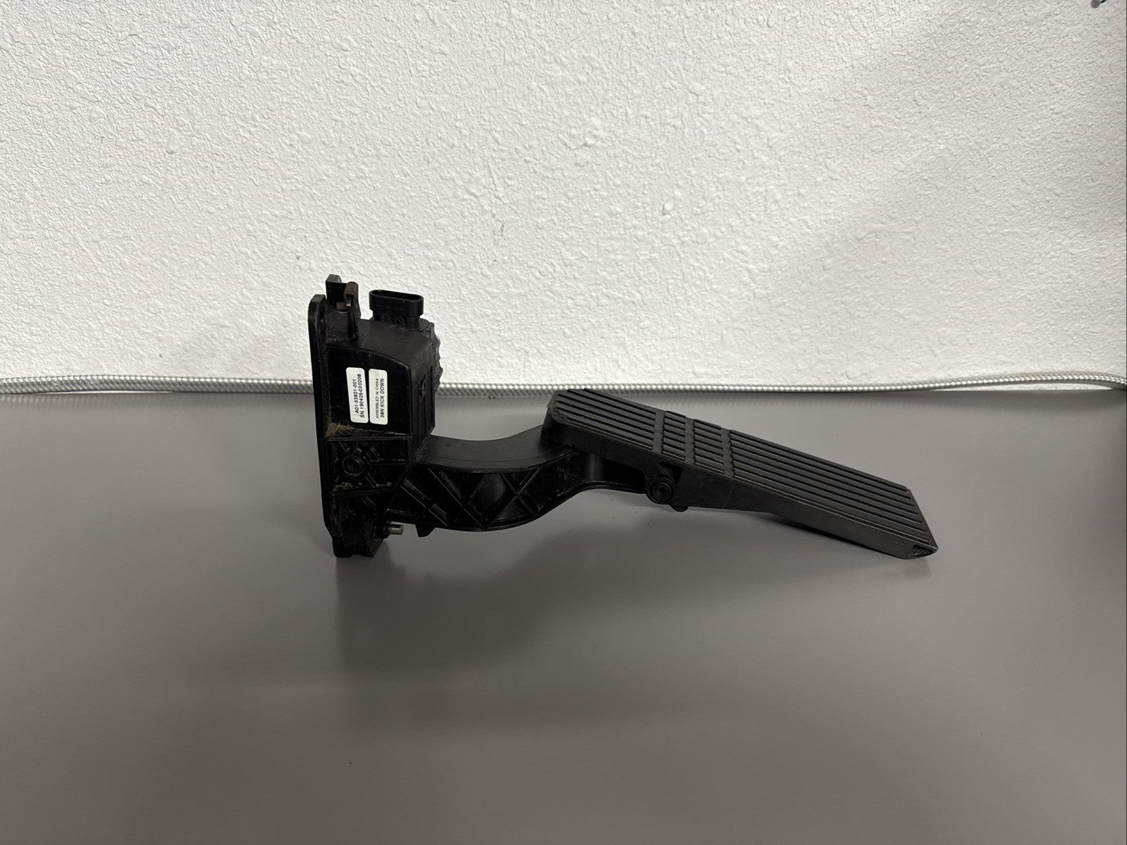 2018-2024 FREIGHTLINER CASCADIA GAS THROTTLE ACCELERATOR PEDAL A01-33821-001 OEM