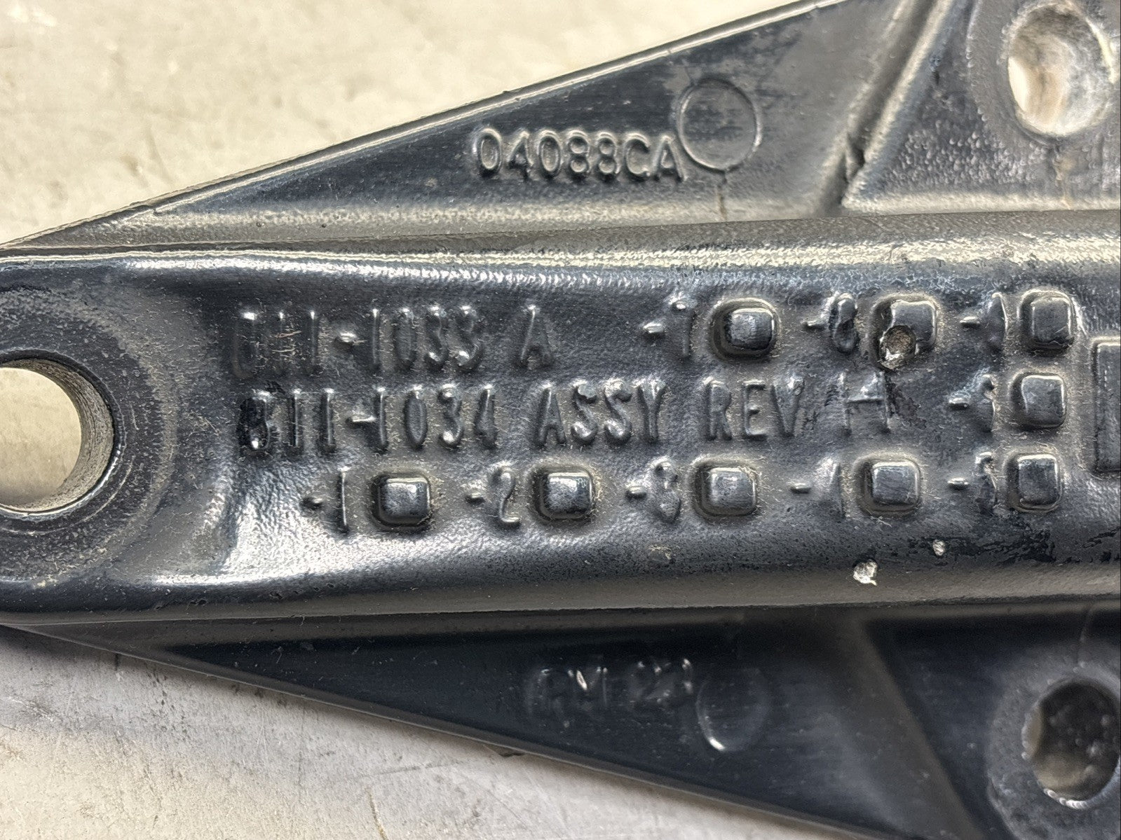 Paccar front spring hanger B11-1033/1034 A Genuine.