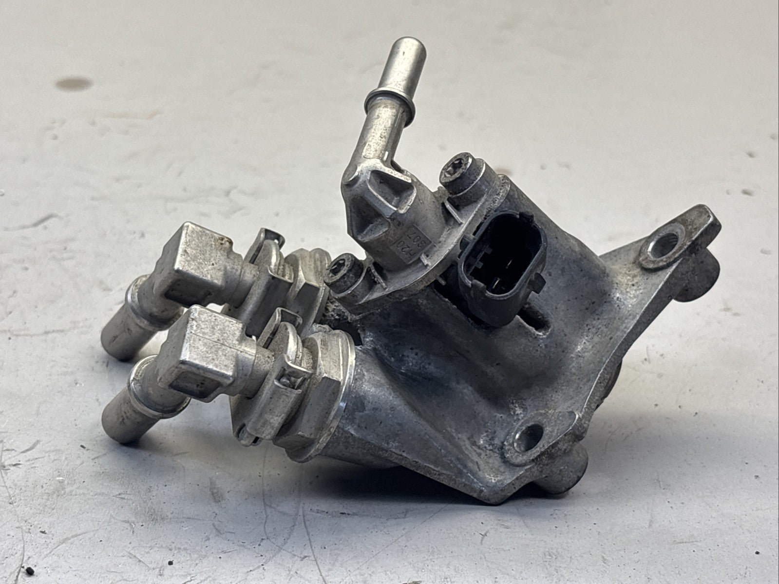 DEF Dosage Valve For VOLVO D13/ Mack MP8 22744065 0444043157
