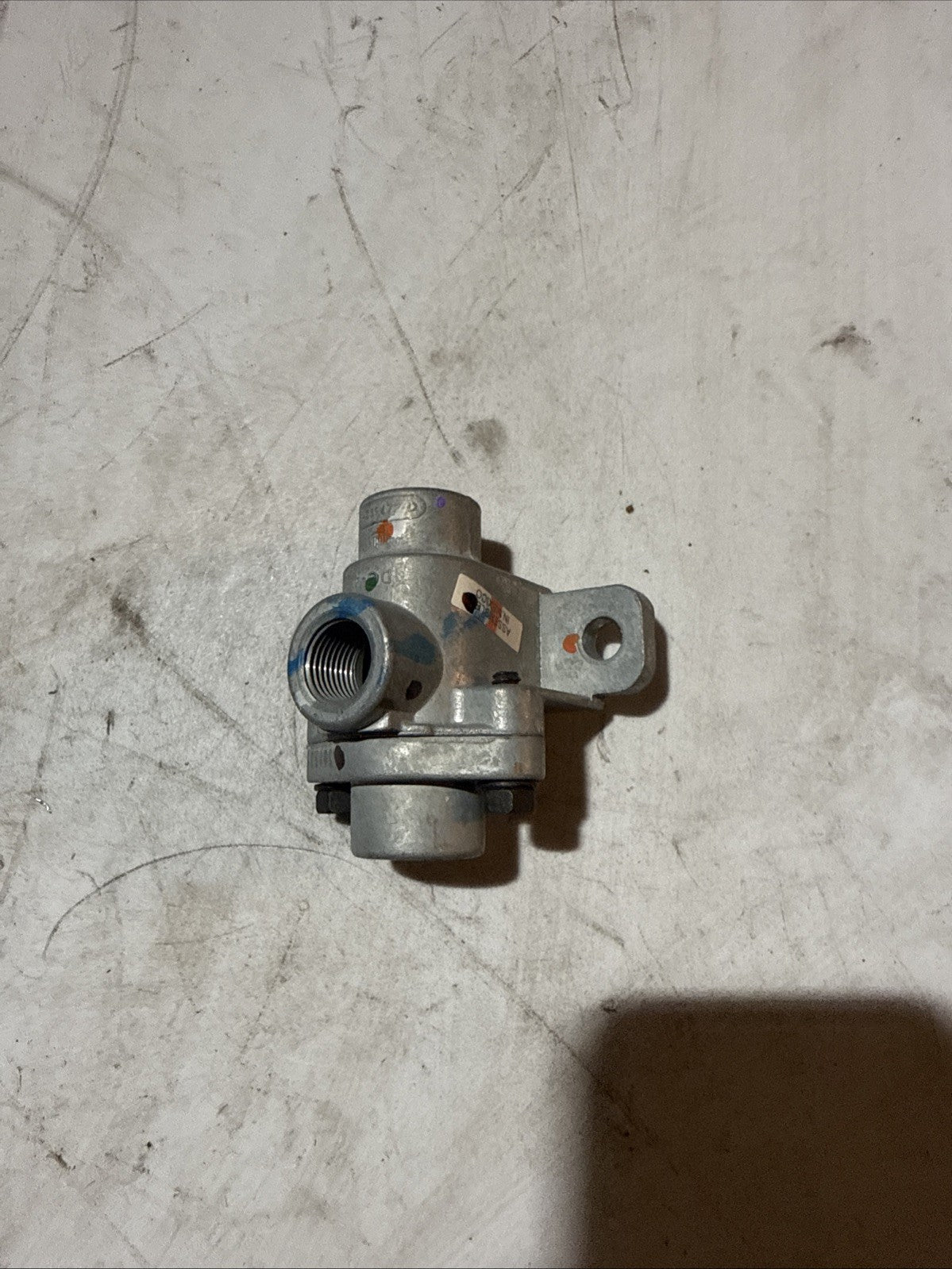 BENDIX AIR BRAKE CHECK VALVE T-239672-D, 5016115, 5019353 NOS